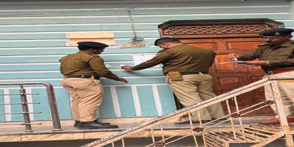 अशोकनगर: आजाद खान के ठिकानों पर शस्त्र जमा करने नोटिस चस्पा