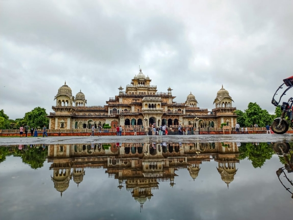 आमेर महल दीवान ए आम में देखिए जयपुर की विरासत