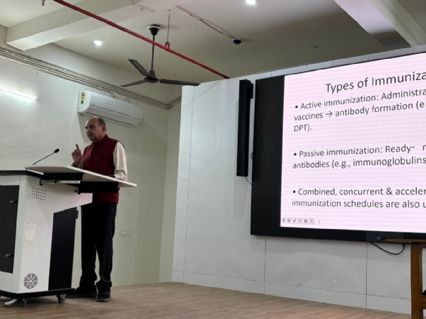 एमजीयूजी में पूर्व कुलपति का प्रतिरक्षण के गूढ़ तत्वों पर व्याख्यान*