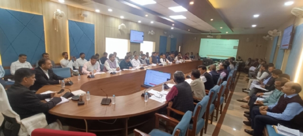 गोरखपुर मंडल में विकास कार्यों की समीक्षा: सीएम डैशबोर्ड पर विसंगतियों के सुधार हेतु मंडलायुक्त ने दिए कड़े निर्देश*