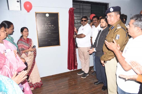 अत्याधुनिक इंडोर बैडमिंटन कोर्ट का लोकार्पण