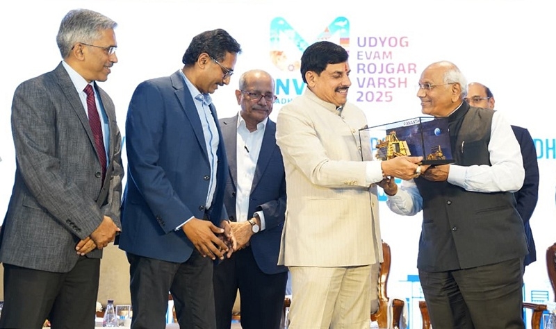 हैदराबाद में आयोजित ‘इन्वेस्टमेंट अपॉर्चुनिटीज इन मध्य प्रदेश’ सत्र हैदराबाद में आयोजित ‘इन्वेस्टमेंट अपॉर्चुनिटीज इन मध्य प्रदेश’ सत्र