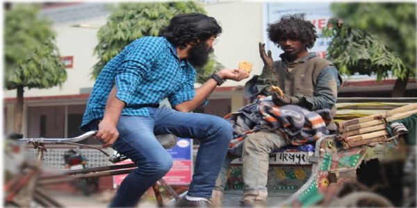 आज़ाद पाण्डेय — “माँ के सपनों को साकार करने को जीवन समर्पित” आज़ाद पाण्डेय — “माँ के सपनों को साकार करने को जीवन समर्पित”