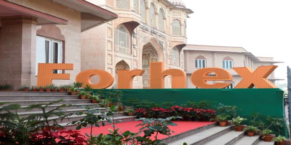 फोरहेक्स फेयर: गार्डन फर्नीचर और स्टेटमेंट डेकोर की विस्तृत रेंज हुई प्रस्तुत