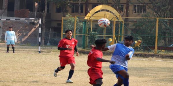 सरस्वती शिशु विद्या मंदिर में हुआ फुटबाल टूर्नामेंट का आयोजन