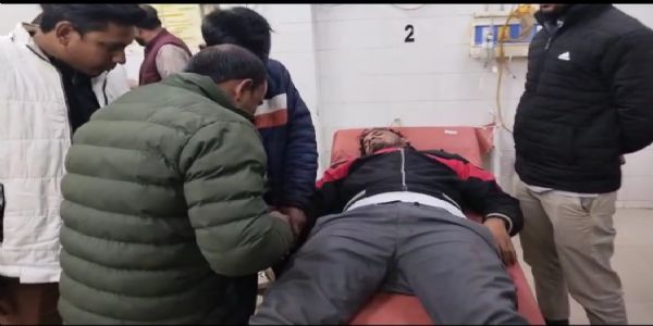 तेज रफ्तार कार के टक्कर में बाइक सवार की मौत, दूसरा घायल