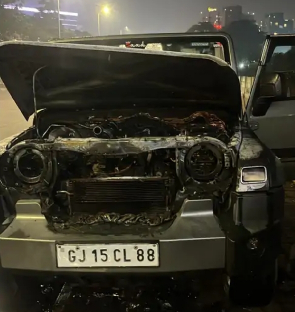 गाड़ी में लगी आग सूरत