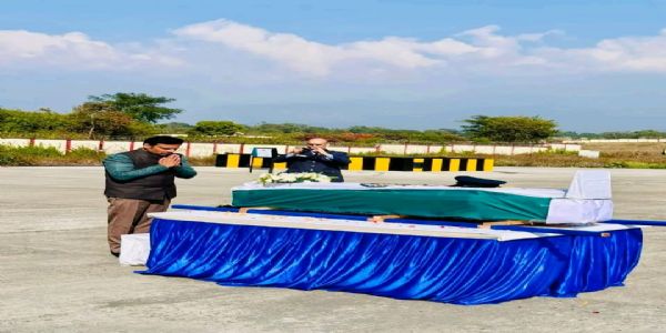 विंग कमांडर नमांश स्याल का सैन्य सम्मान के साथ अंतिम संस्कार