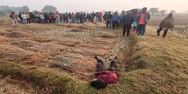 दंपति और बच्चों सहित चार का शव बरामद