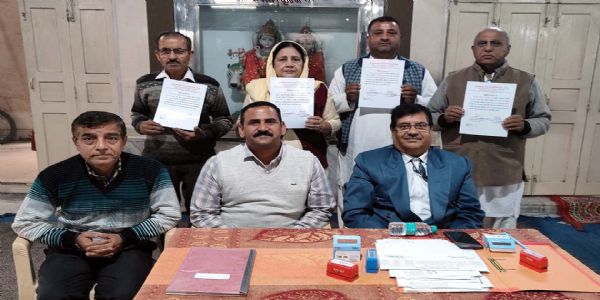 हिसार : आध्यात्मिक गीता ज्ञान प्रचारिणी सभा के चुनाव में ऊषा बक्शी बनी प्रधान