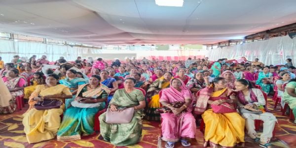 धमतरी : मितानिन बहनें स्वास्थ्य सहित सभी शासकीय कार्यों को जिम्मेदारी से कर रही हैं : भूपेश बघेल