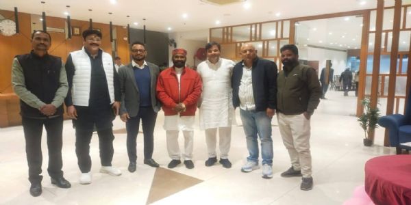 अनूपपुर: हम सब एक बताने का प्रयास, कांग्रेस नेताओं की साझा की तस्वीर, लोग उठा रहे सवाल?