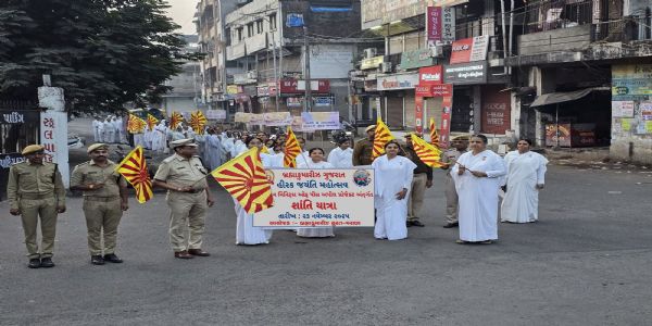 ब्रह्माकुमारी सेवा केंद्रों की ओर से पूरे गुजरात में निकाली गई शांति यात्रा