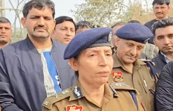 सोनीपत पुलिस आयुक्त ममता सिंह मुठभेड़ की जानकारी देते हुए सोनीपत पुलिस आयुक्त ममता सिंह मुठभेड़ की जानकारी देते हुए