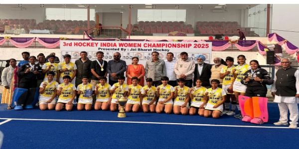 एचएआर हॉकी अकादमी टीम पदकों के साथ (फोटो- हॉकी इंडिया)