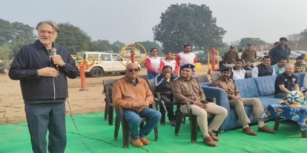 मिनी ब्राजील के नाम से मशहूर ग्राम विचारपुर पहुंचे जर्मन कोच