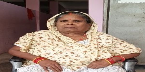 बेटाें ने रिश्ते काे किया कलंकित : शादी के अपशगुन में अटक गया माँ का प्यार , 50 मीटर दूर पड़ा रहा माँ का शव, देखने नहीं गया बेटा