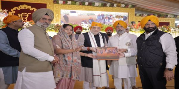 लाल किला समागम में अमित शाह ने गुरु तेग बहादुर साहिब को अर्पित की श्रद्धांजलि