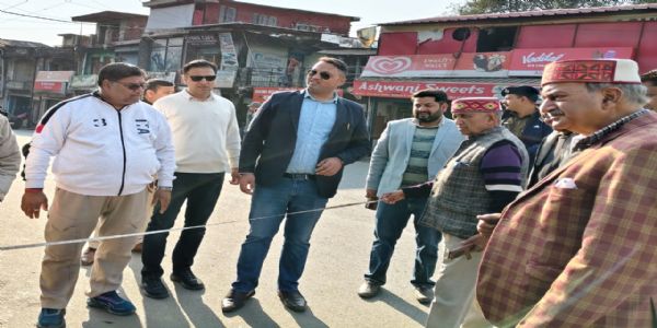 एसडीएम बैजनाथ ने पार्किंग एवं यातायात व्यवस्था के मद्देनजर किया निरीक्षण