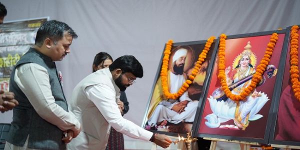 धर्म और मानवता के लिए गुरु तेग बहादुर का बलिदान अद्वितीय: डॉ. वीरेंद्र सिंह सोलंकी