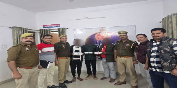 फतेहपुर: फर्जी पुलिस अधिकारी बनकर धोखाधड़ी करने वाले तीन अपराधी गिरफ्तार