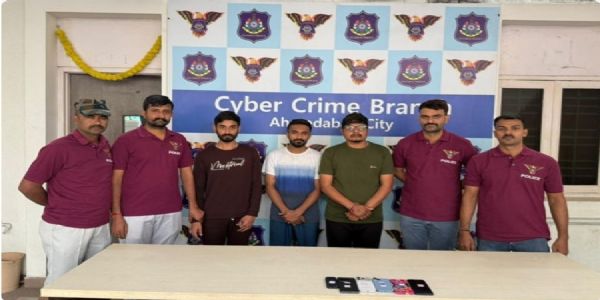 रोड पर छतरी लेकर सिम कार्ड बेचने वालों से सावधान! फ्रॉड के लिए विदेश में सिम सप्लाई करने वाले एजेंट गिरफ्तार