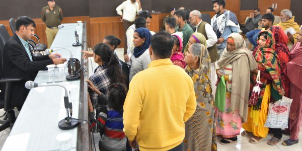 पानीपत, जनता समाधान शिविर में शिकायतों का मौके पर हुआ निपटारा