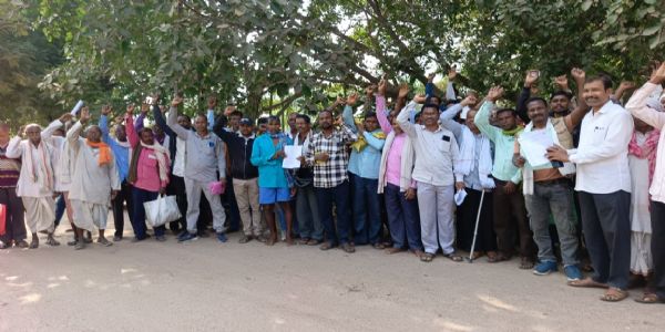 धमतरी : वन पट्टा खेतिहर भूमि का पंजीयन नहीं हो पा रहा, किसान पहुंचे कलेक्ट्रेट