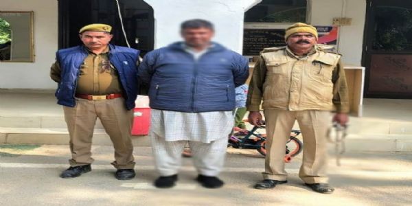 कर्मचारी को आत्महत्या के लिए उकसाने के आरोप में होटल मालिक गिरफ्तार