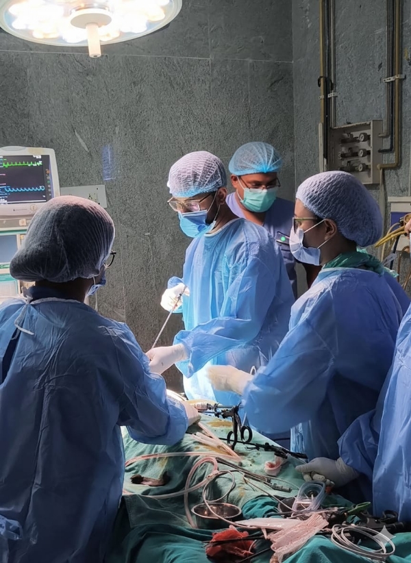 हाइडेटिड सिस्ट का सफल दूरबीन ऑपरेशन हाइडेटिड सिस्ट का सफल दूरबीन ऑपरेशन