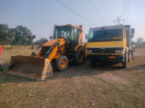 कोरबा में प्रशासन की बड़ी कार्रवाई: रेत के अवैध परिवहन में दो ट्रैक्टर जब्त, बांधाखार में मिट्टी पटाई में लगे जेसीबी व टीपर भी पकड़े गए कोरबा में प्रशासन की बड़ी कार्रवाई: रेत के अवैध परिवहन में दो ट्रैक्टर जब्त, बांधाखार में मिट्टी पटाई में लगे जेसीबी व टीपर भी पकड़े गए