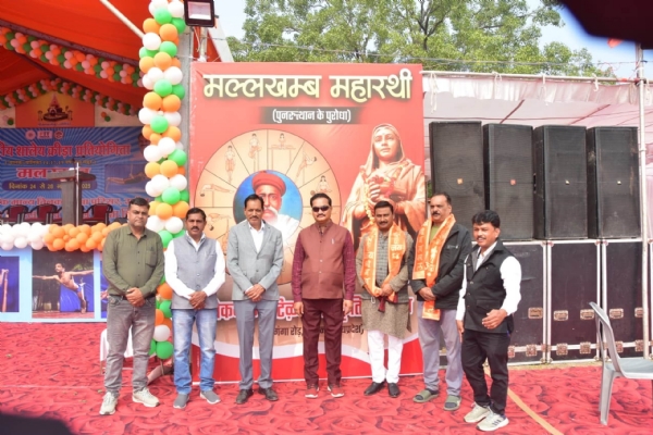 मल्लखम्ब स्पर्धा में अतिथि मल्लखम्ब स्पर्धा में अतिथि