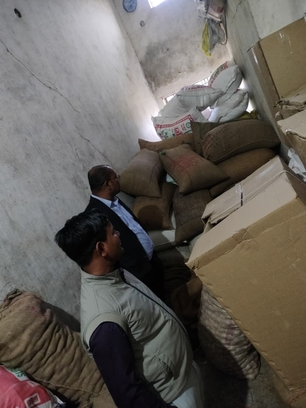 पोड़ी में 30 बोरी अवैध धान किया गया जप्त पोड़ी में 30 बोरी अवैध धान किया गया जप्त