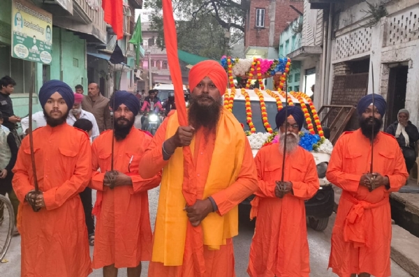 नगर में निकाली गई भव्य शोभा यात्रा। नगर में निकाली गई भव्य शोभा यात्रा।