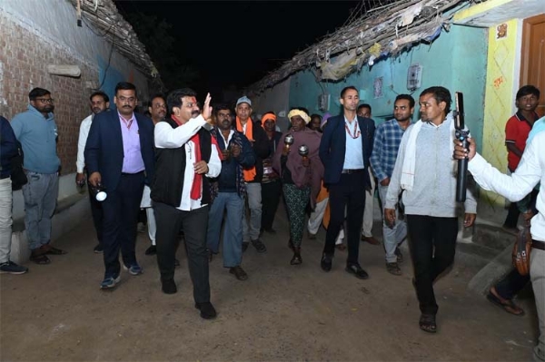 उपमुख्यमंत्री विजय शर्मा कार्यों का भूमिपूजन करते हुए उपमुख्यमंत्री विजय शर्मा कार्यों का भूमिपूजन करते हुए