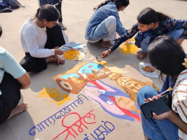 अस्सी घाट पर बने रंगोली अस्सी घाट पर बने रंगोली