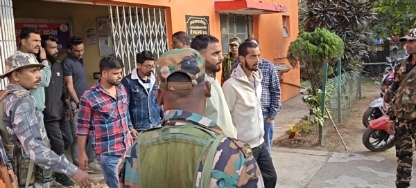 गिरफ्तार अपराधी गिरफ्तार अपराधी