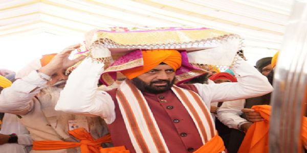 श्री गुरु तेग बहादुर के 350वें शहीदी दिवस पर हरियाणा के मुख्यमंत्री ने निभाई पवित्र ‘पालकी सेवा’