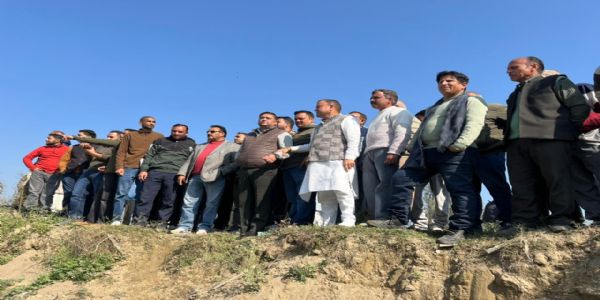 कंसा खेल मैदान को बचाने के लिए लामबंद हुए लोग, सत्तापक्ष और विपक्ष के नेता पहुंचे मौके पर