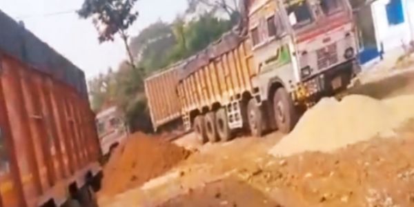 मानिकपाड़ा में अवैध रेत तस्करी पर पुलिस की बड़ी कार्रवाई