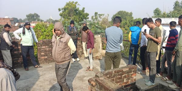 पत्नी और पिता को गोली मारकर खुद को मारी गोली, तीनों की घटनास्थल पर मौत