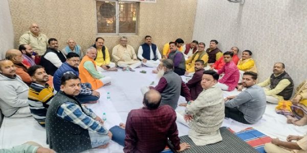 अवैध पुरोहितों पर लगाम और ड्रेस कोड लागू करने पर सहमति