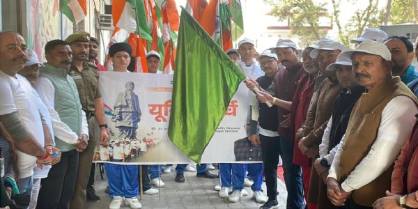 राजीव भगत ने बिश्नाह में माई भारत द्वारा आयोजित जिला स्तरीय सरदार 150 यूनिटी मार्च को हरी झंडी दिखाकर रवाना किया