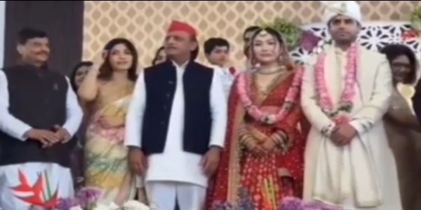 अखिलेश यादव के चचेरे भाई आर्यन यादव ने लद्दाख की सेरिंग संग लिए सात फेरे