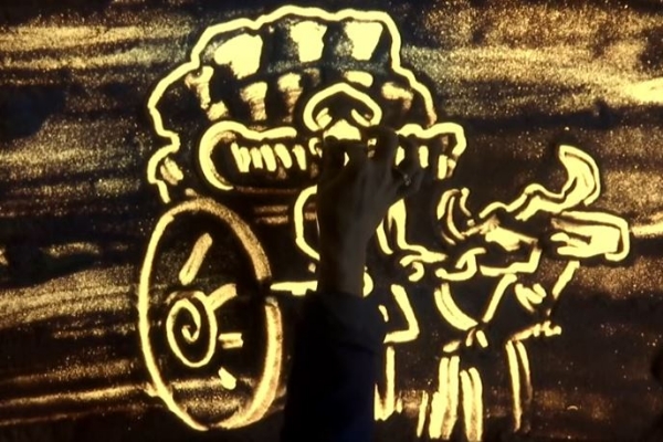 सैंड से बनाई गई गुरुओं की तस्वीर सैंड से बनाई गई गुरुओं की तस्वीर