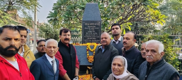 Prabhat Pheri in memory of Mirpur martyrs, emotional tribute paid Prabhat Pheri in memory of Mirpur martyrs, emotional tribute paid