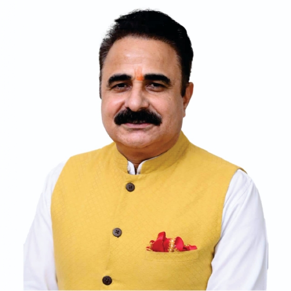 बोर्ड अध्यक्ष।