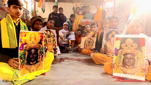 पूजन अर्चन करने के बाद बटुक पूजन अर्चन करने के बाद बटुक