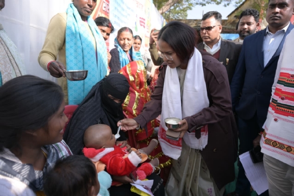 आपके द्धार कार्यक्रम में मंत्री शिल्‍पी तिर्की समेत अन्‍य