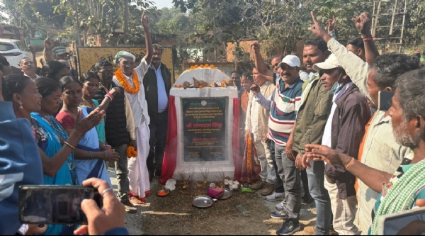 नोआमुंडी में चार महत्वपूर्ण सड़कों का शिलान्यास